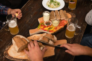 Biertasting mit Vesperplatte