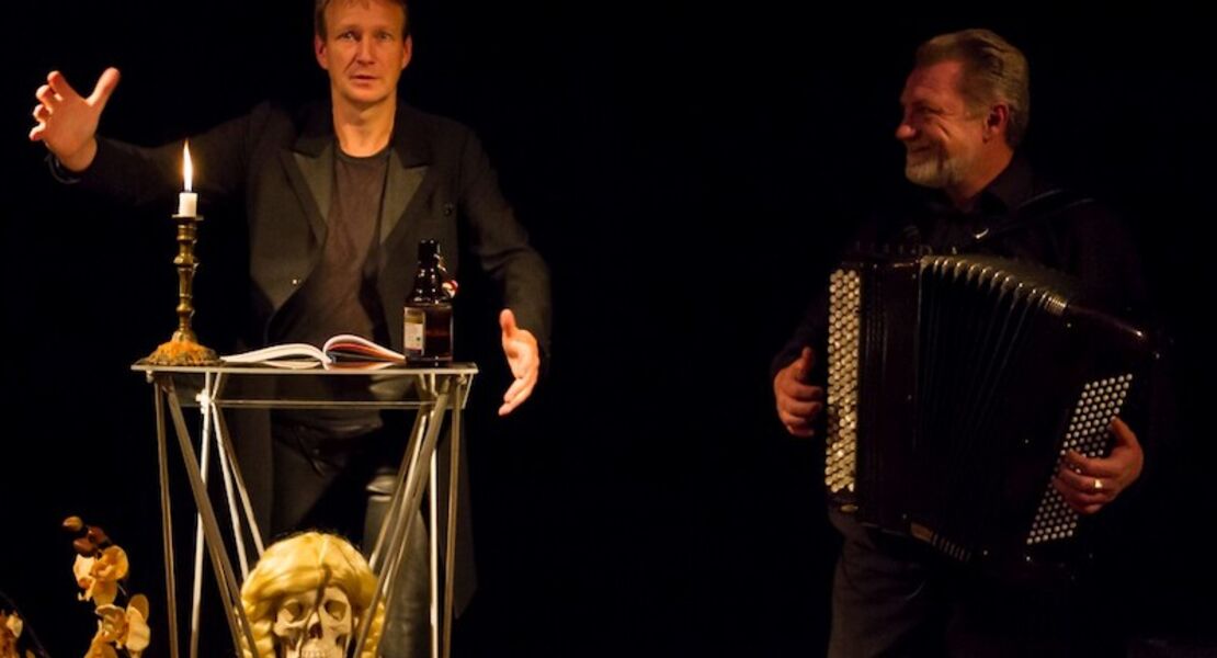 fusse-am-feuer-ein-abend-in-balladen