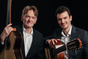 Die Magie der Gitarre - Prof. Michael Hampel und Phileas Baun