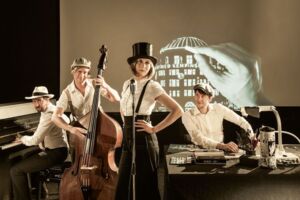 Ein rätselhafter Schimmer - Die Wilden Zwanziger in einer poetischen Amüsier-Schau