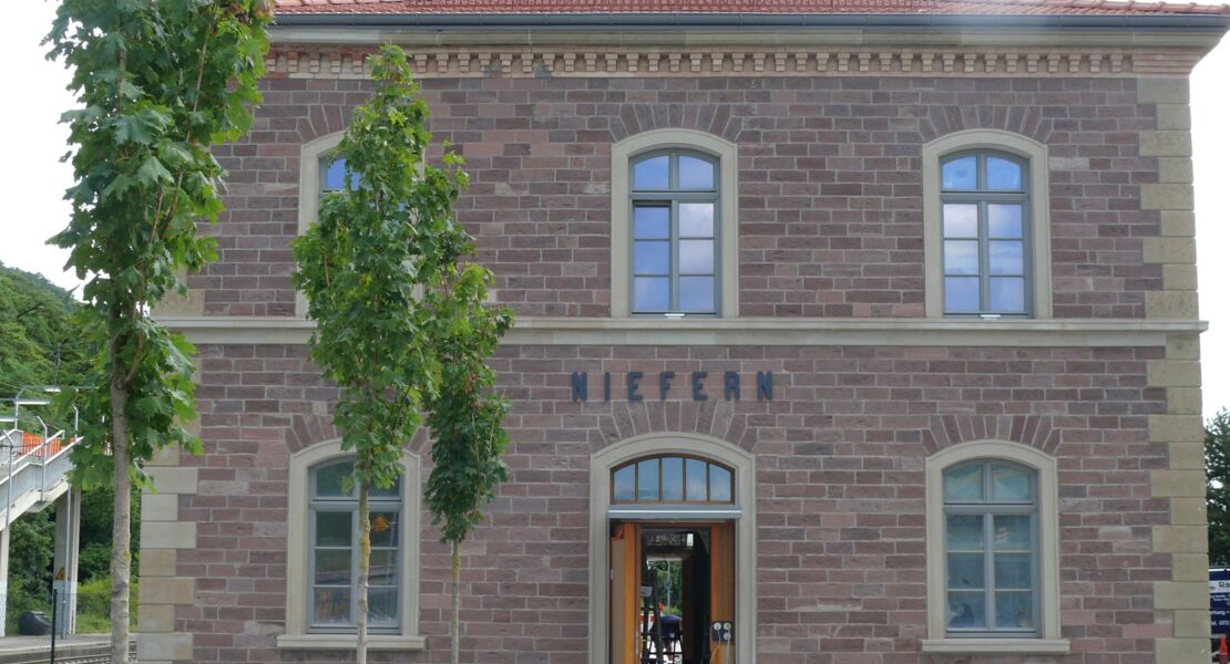 kulturbahnhof-niefern
