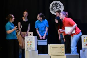 Die Theater Ag des Gymnasiums St. Paulusheim Bruchsal präsentiert: