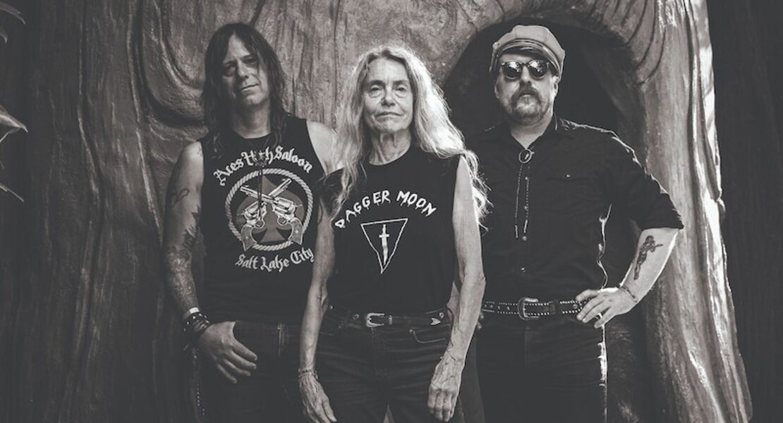 dead-moon-night-with-toody-cole-her-band-support-jenny-dont-the-spurs