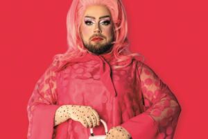 Drag & Druckerschwärze Miss Sara Jevos dragtastischer Büchersalon