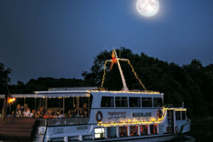 Vollmondfahrt ins Ruhrtal - Tageskreuzfahrten 2026 - Entdecken