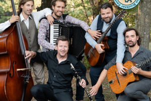 Sunny Side Swing : The D is silent