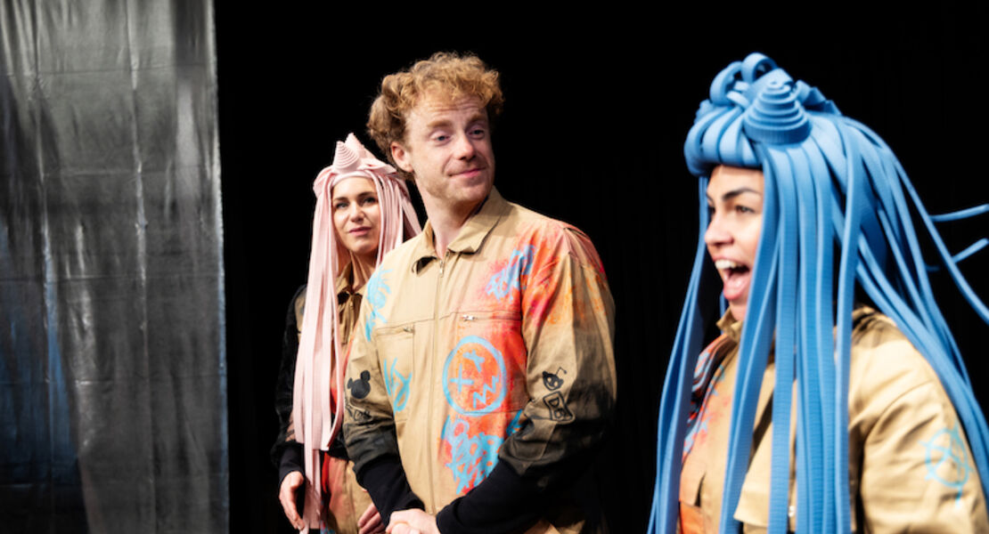 quality-land-live-und-analog-nach-dem-bestseller-von-marc-uwe-kling