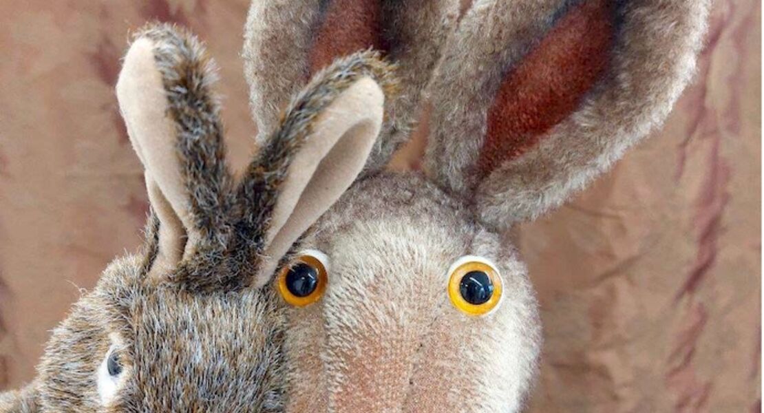 zappelhase-flippt-aus-eine-lebhafte-hasengeschichte-kindervorstellung