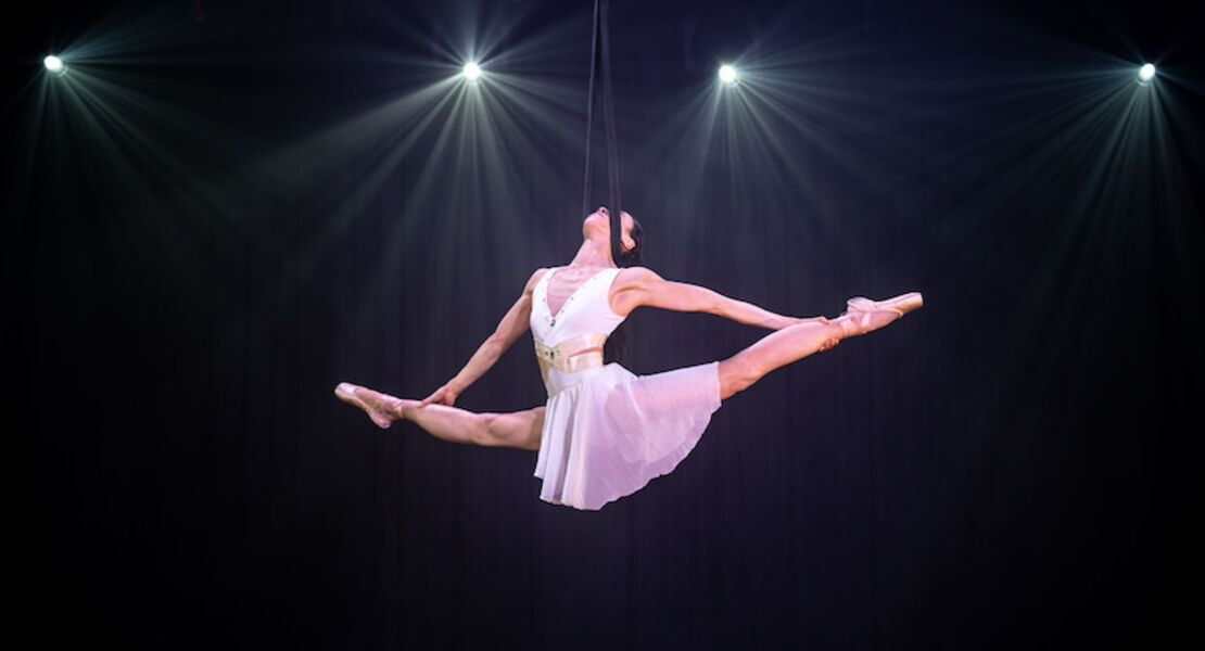 wintervariete-luftakrobatik-artistik-jonglage-und-humor