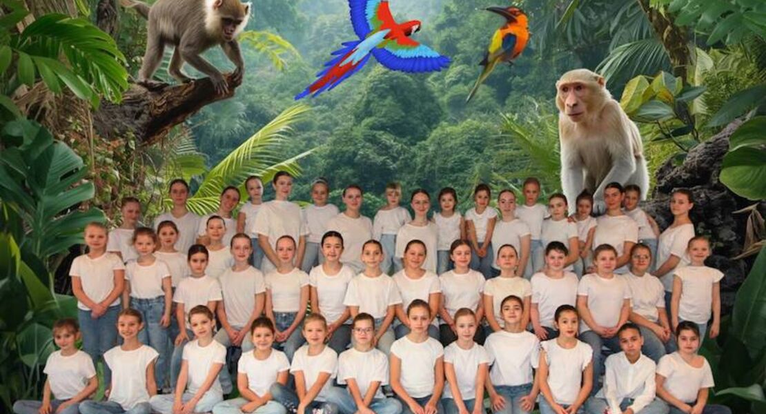 tierwelt-auffuhrung-der-kinderballettgruppen-tanz-sport-frose