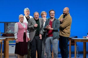 Eingeschlossene Gesellschaft - Komödie von Jan Weiler