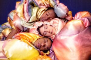 DONT WAKE ME UP BEFORE YOU GO /UA - Miriam Ibrahim / 13+