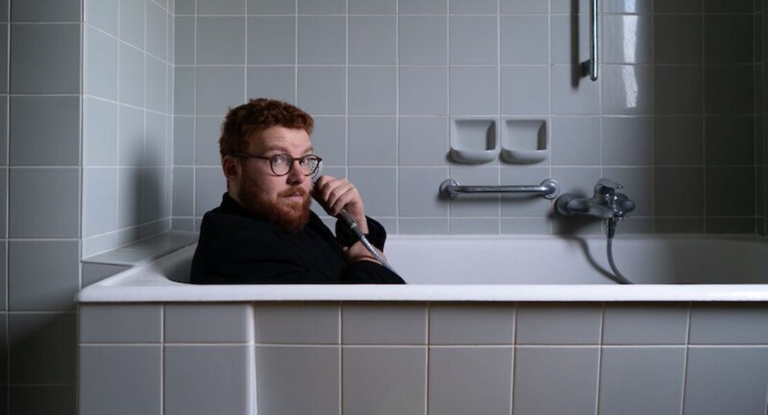 lieder-und-talk-der-sago-song-salon-die-liedermacher-mix-show-mit-alva-heiniger-und-lukas-meister-gastgeber-tobias-dellit