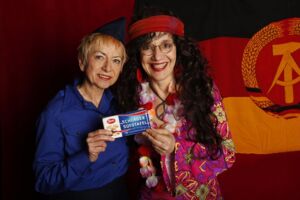 Schlagersüsstafel - Eine gesamtdeutsche Komödie