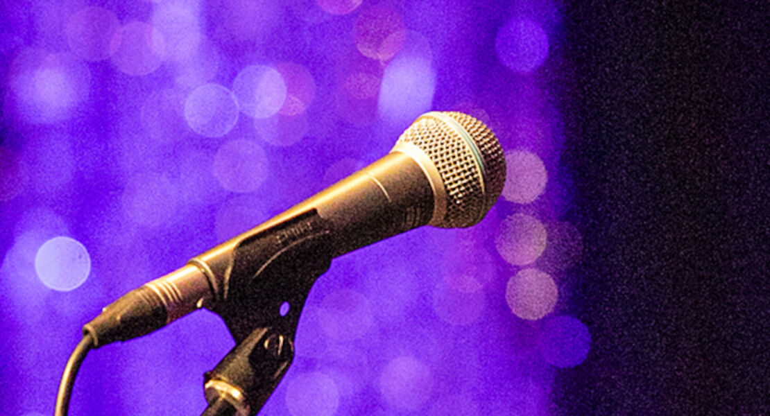 songslam-neukolln-das-jahresfinale-wein-vibes-und-gesang