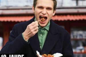 FABIAN KÖSTER - LIVE - 10 Jahre Reporter - fast - ohne Grenzen