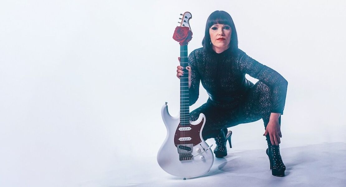 erja-lyytinnen-the-queen-of-slide-guitar