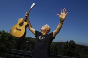 Tommy Emmanuel - CGP - Living In The Light Tour