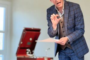 Jo van Nelsen - Grammophon Lesung Musenkind mit Maulkorb