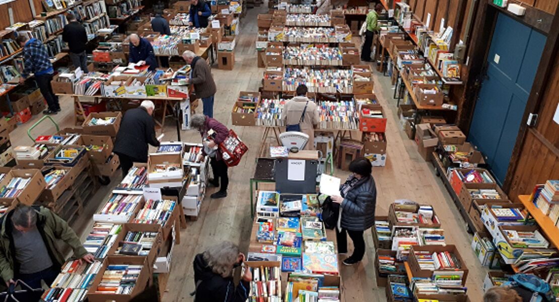 buchermarkt-im-bahnhof-weissenstein