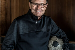 Ewald Lienen - Fußball und wie das Leben so spielt...