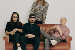 Gude Leude - Gude Leude? - Gude Show!