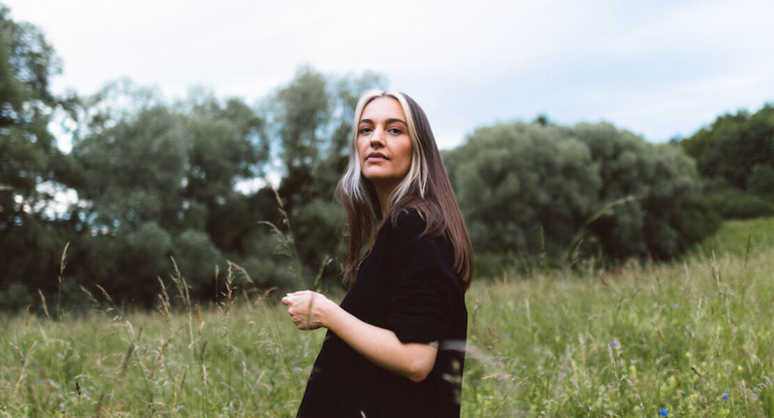 fiona-gronds-hearts-wide-open