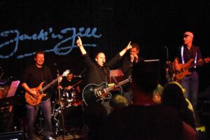 Jack n Jill - Party-Rock