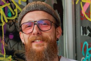 Lesung // Die Hüter der gläsernen Orchidee