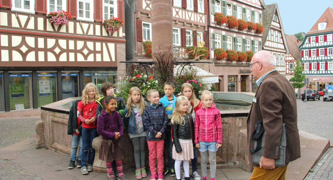 stadtfuhrung-fur-kinder-mit-besuch-des-langen