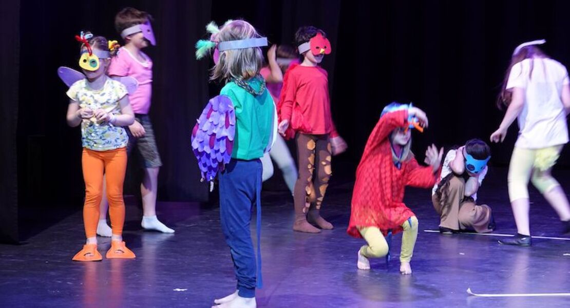 ein-buch-wird-lebendig-26-theaterfestival-der-erika-mann-grundschule