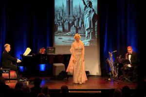 Annette Postel - Her mit dem Haifisch Weill!