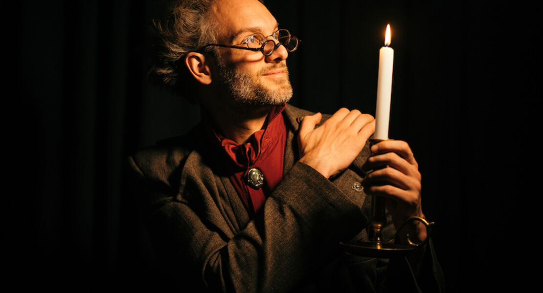 miles-pitwell-professor-of-magic-on-tour