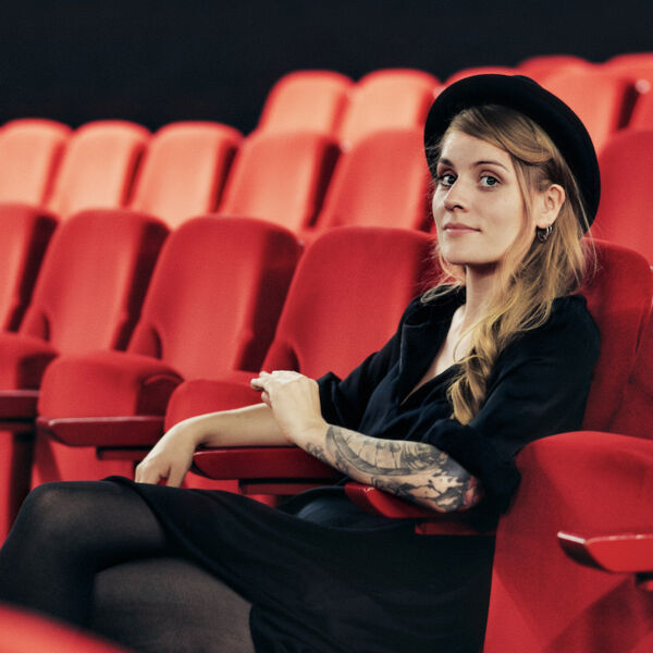 laura-braun-vom-weg-ab