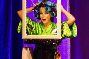 CARAMBA 2.0 - Männer, High Heels & andere Laster - Phänomenale One-Woman-Show mit Cara Ciutan