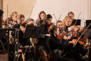 Bach meets Gershwin - UniversitätsSinfonieOrchester Greifswald
