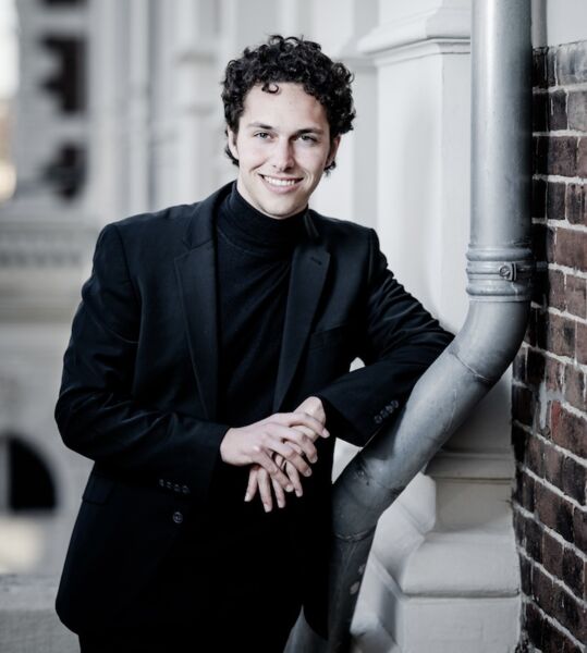 nikola-meeuwsen-klavier-werke-von-bachbrahms-schubert-beethoven