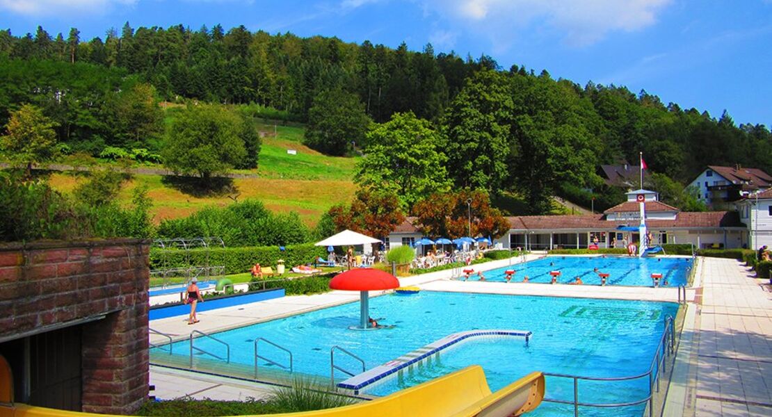 einhornspringen-i-waldfreibad