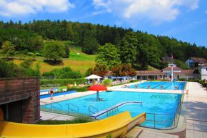 Einhornspringen I Waldfreibad
