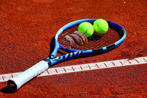 Extrawurst - Komödie von Dietmar Jacobs und Moritz Netenkakob