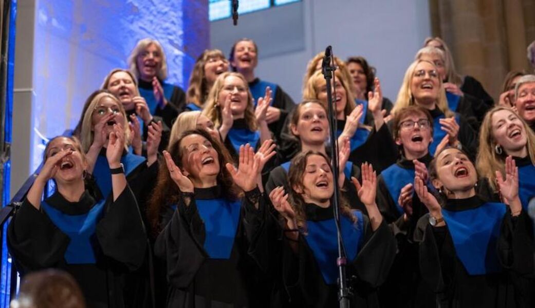 gospelkonzert-von-rejoice-zu-gunsten-des-drk-im-kreis-gutersloh-sing-for-peace
