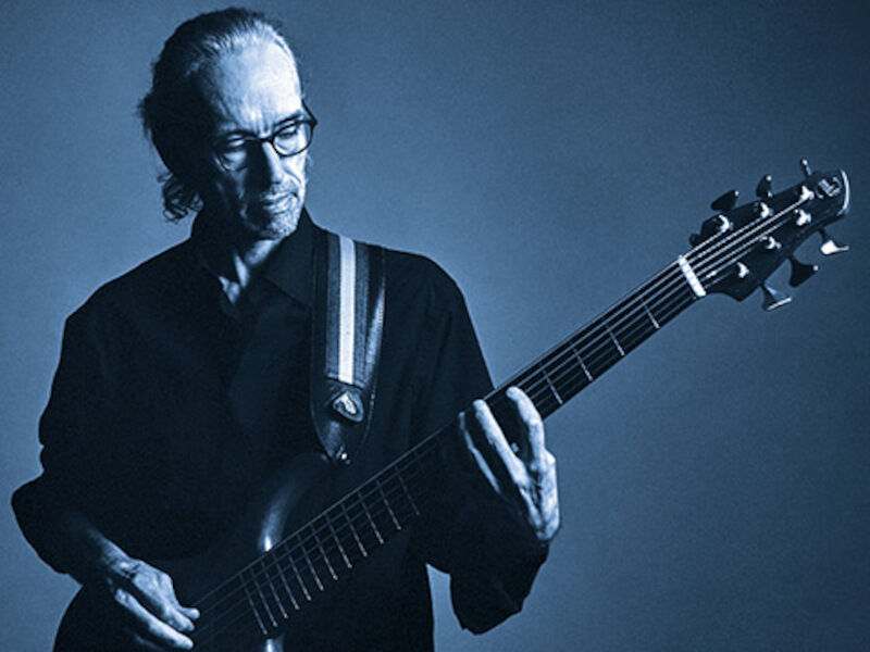 electric-bass-in-acoustic-space