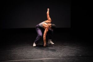 Nach Van Van Dance Company - Nirgendwo ist ein Ort