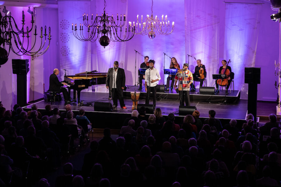 mozuluart-feat-ambassade-streichquartett