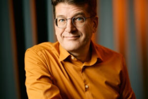 Nils Heinrich - Vorpremiere: Brückentage in Übergangsjacke