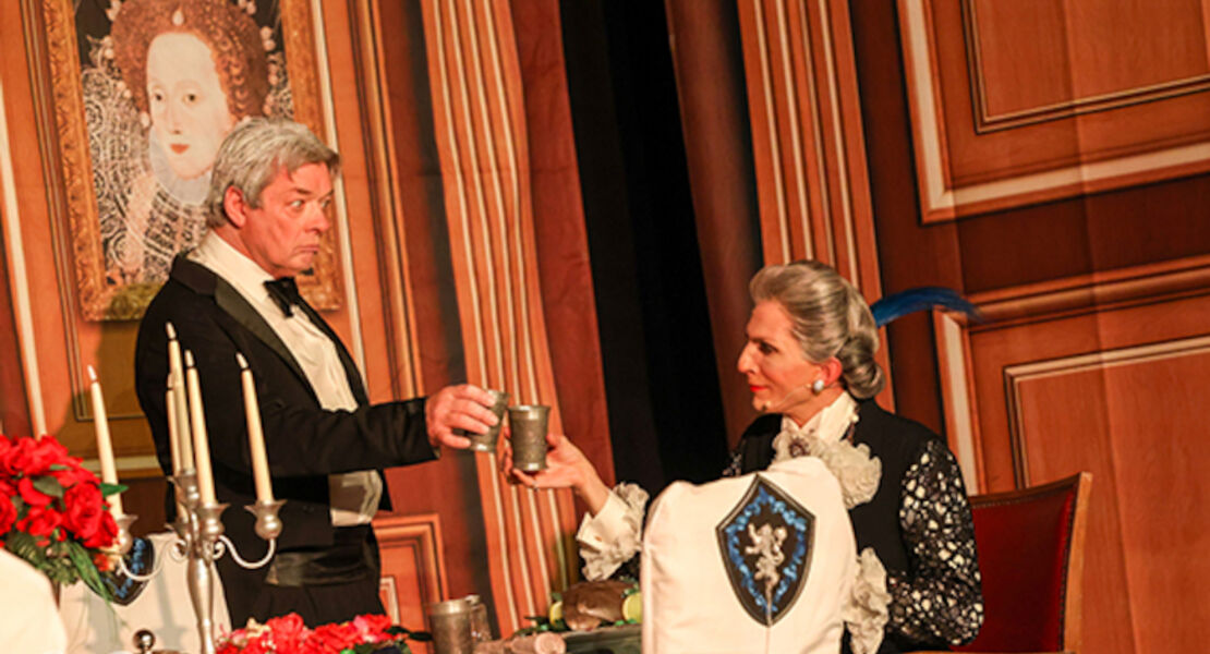 dinner-for-one-und-das-grausame-geheimnis-silvestervorstellung-inkl-begrussungssekt-und-pfannkuchen