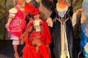 Der gestiefelte Kater (auf Russisch)