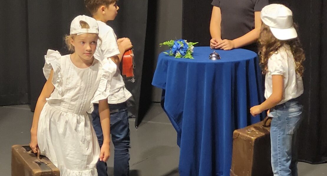 theater-aus-dem-bilderbuch-ab-6-jahren-leitung-alexandra-schnee