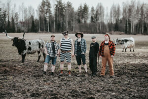 STEVE N SEAGULLS - Dark Side Of The Moo