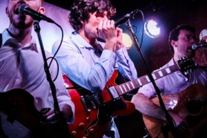 Beatles Tribute mit Big Tom and the Bogsnorklers - Macht euch bereit zum Mitsingen und Tanzen